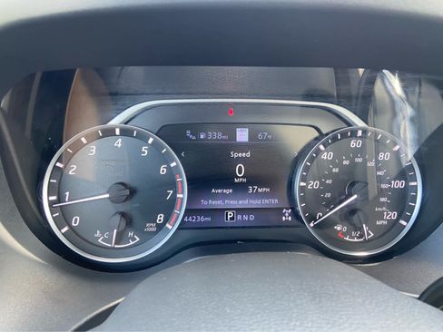 Used 2024 Nissan Titan Platinum Reserve w/ Moonroof Package AWD/4WD image 26