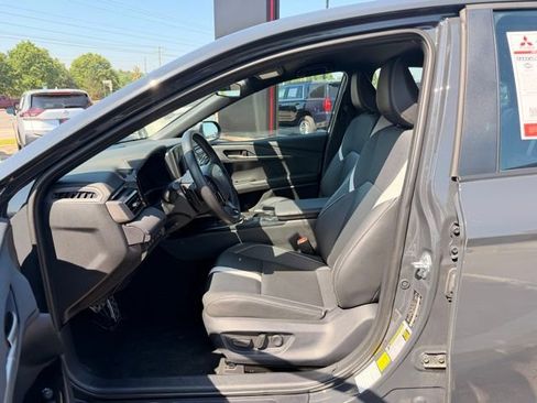 Used 2025 Toyota Camry SE FWD image 21