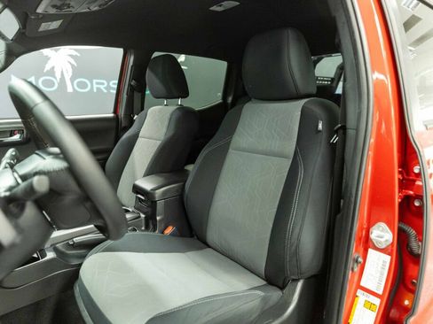 Used 2023 Toyota Tacoma TRD Off-Road w/ Advanced Technology Package image 12