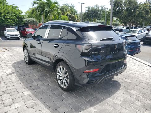 Used 2025 Buick Encore GX Avenir w/ Avenir Technology Package FWD image 4