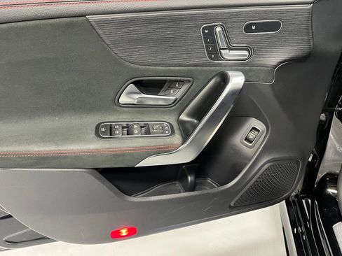 Used 2023 Mercedes-Benz CLA 250 4MATIC image 18