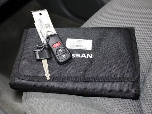 Used 2016 Nissan Frontier SV image 25