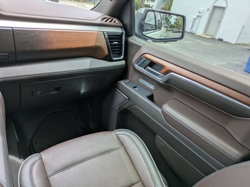 Used 2023 GMC Sierra 1500 Denali w/ Denali Reserve Package AWD/4WD image 12