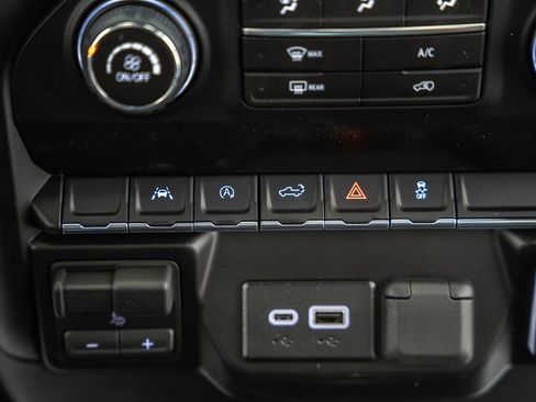 New 2026 Chevrolet Silverado 1500 W/T AWD/4WD image 24