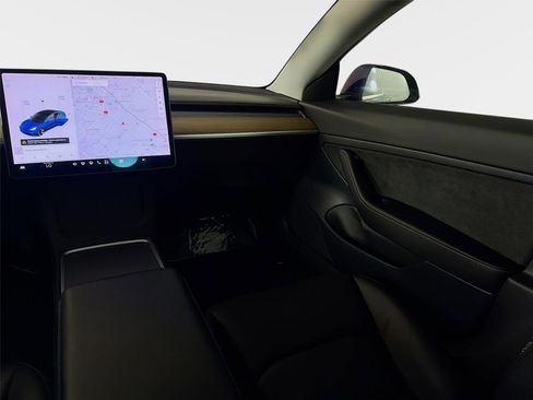 Used 2021 Tesla Model 3 Standard Range Plus RWD image 23