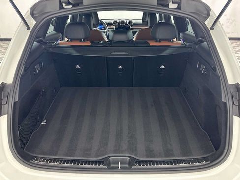 Used 2025 Mercedes-Benz GLC 300 image 24
