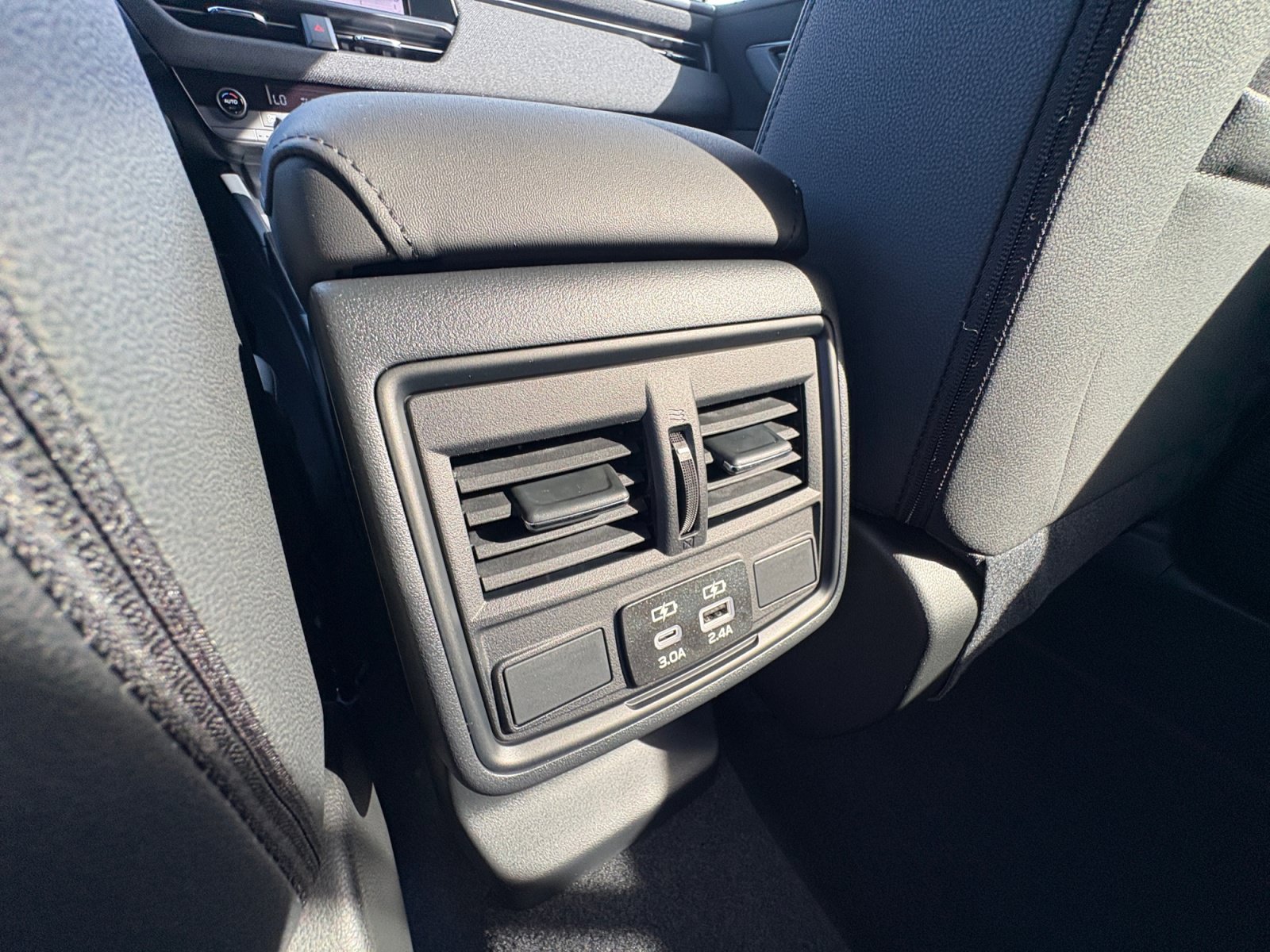 New 2026 Subaru Outback Premium AWD/4WD image 32