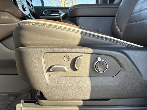 Used 2025 GMC Yukon Denali Ultimate image 22