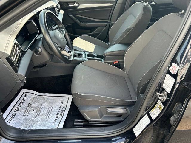 Used 2025 Volkswagen Jetta Sport FWD image 13
