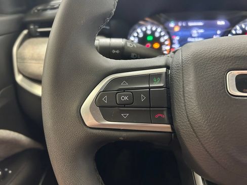 Used 2023 Jeep Compass Latitude AWD/4WD image 10