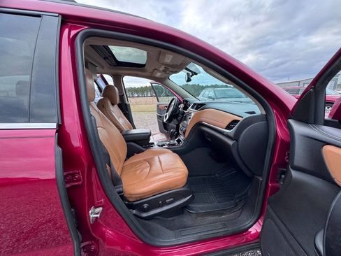 Used 2013 Chevrolet Traverse LT w/ LPO, 'HIT The Road' Package image 11