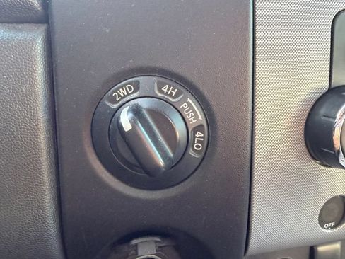 Used 2012 Nissan Titan SV AWD/4WD image 24