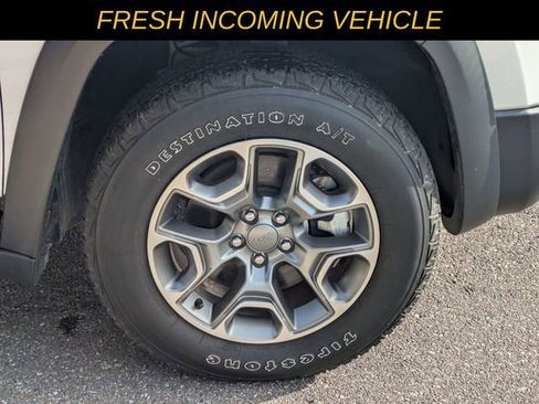 Used 2022 Jeep Cherokee Trailhawk w/ Sound & Nav Group AWD/4WD image 10