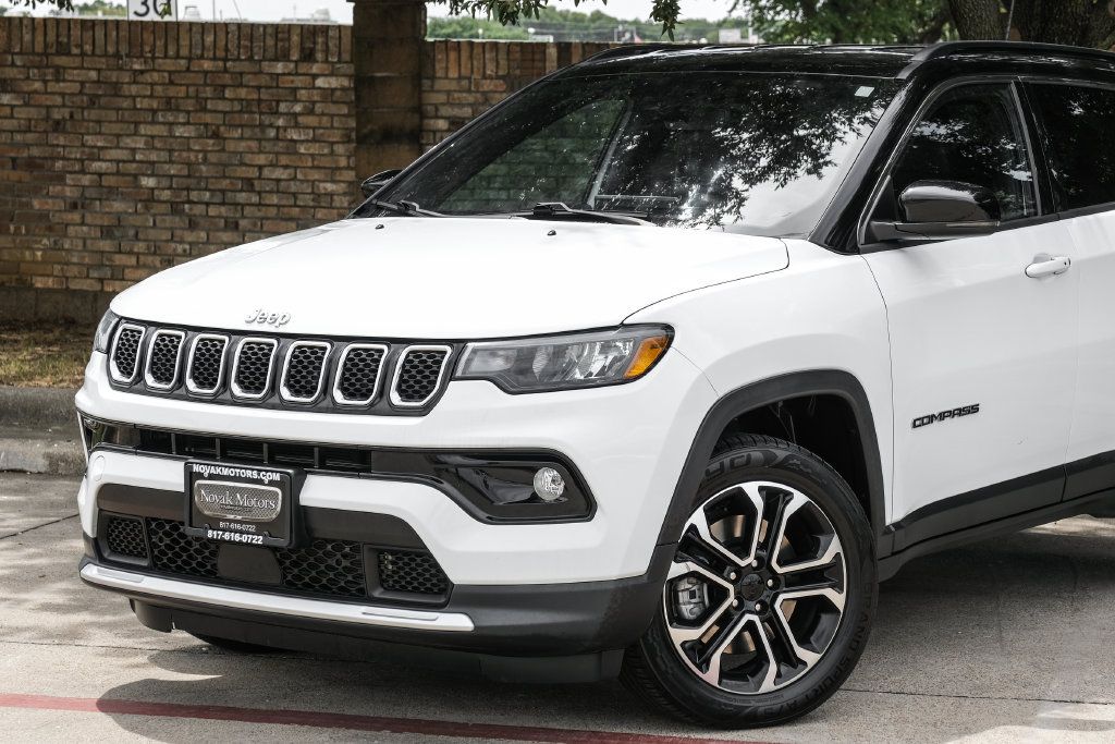 Used 2023 Jeep Compass Limited AWD/4WD image 12