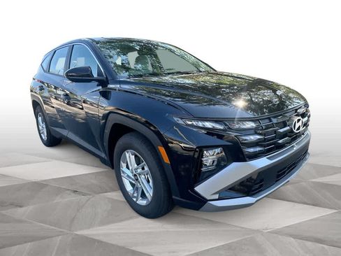 New 2026 Hyundai Tucson SE FWD image 2