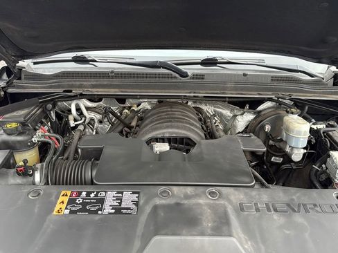 Used 2017 Chevrolet Suburban LT image 71