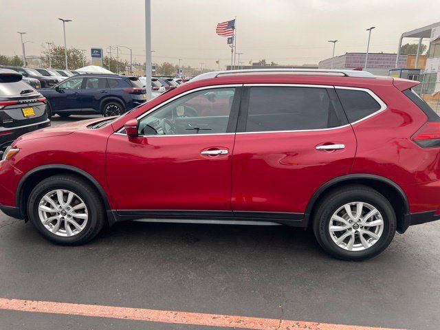 Used 2017 Nissan Rogue SV AWD/4WD image 4