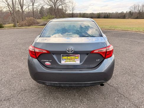 Used 2019 Toyota Corolla LE image 4