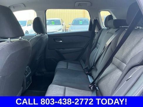 Used 2024 Nissan Rogue SV FWD image 12