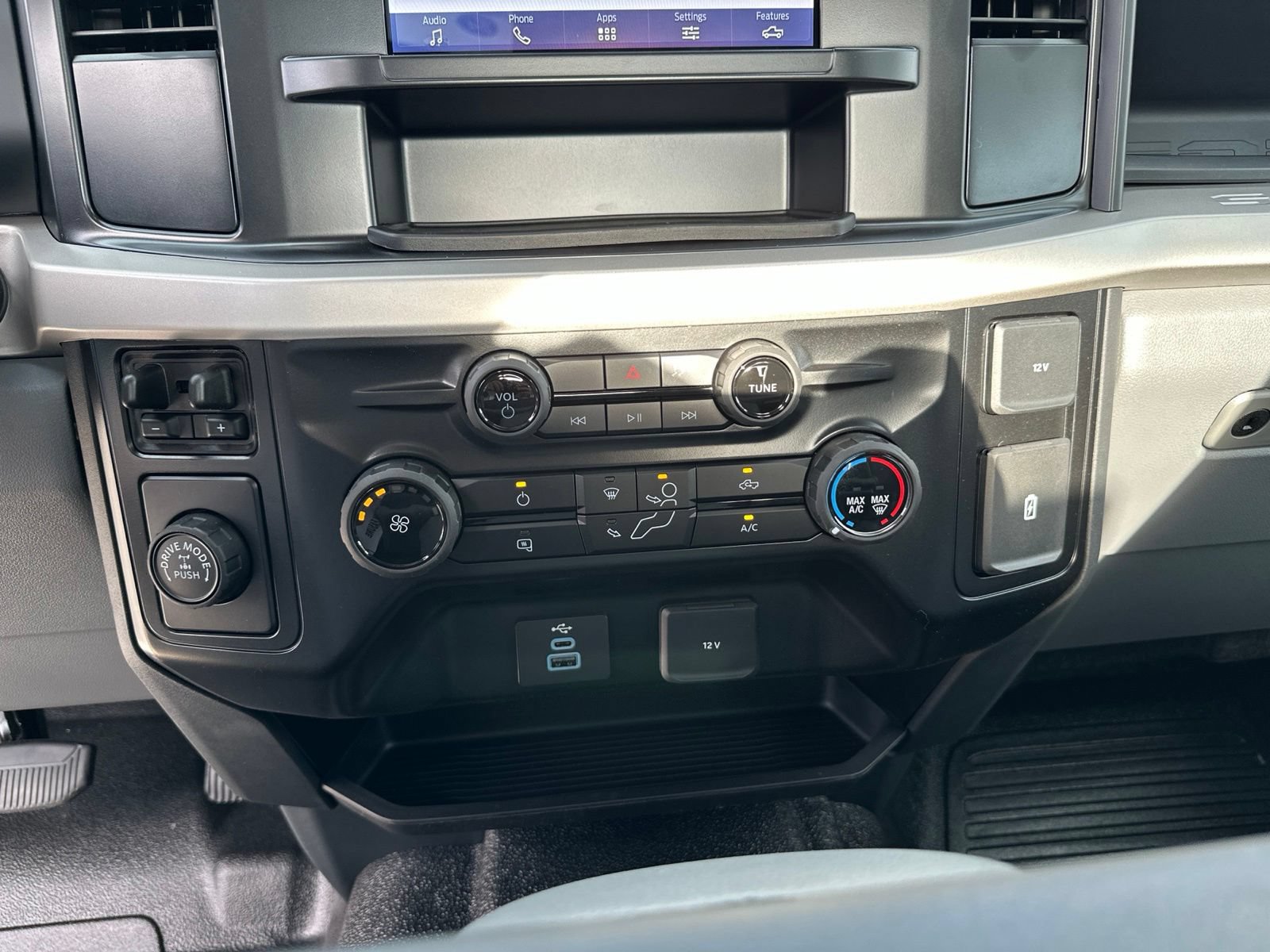 New 2026 Ford F250 XL RWD image 20