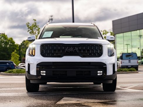 Used 2025 Kia Telluride SX Prestige X-Line AWD/4WD image 2