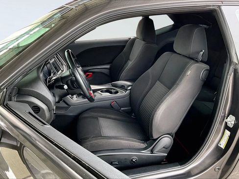 Used 2020 Dodge Challenger SXT w/ Blacktop Package image 18