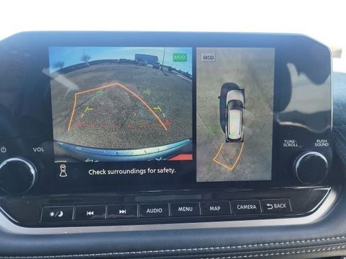 Used 2023 Nissan Rogue SL w/ SL Premium Package image 17