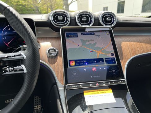 Certified 2025 Mercedes-Benz GLC 300 4MATIC image 31