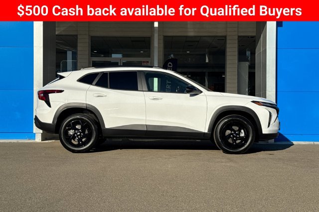 New 2026 Chevrolet Trax LT w/ Driver Confidence Package FWD image 5