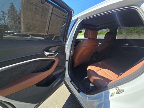 Used 2019 Audi e-tron Prestige AWD/4WD image 15