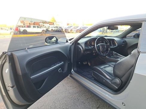 Used 2018 Dodge Challenger SXT Plus image 10