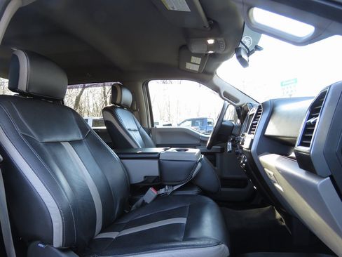 Used 2018 Ford F150 XLT w/ Equipment Group 302A Luxury image 13