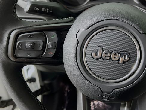 Used 2026 Jeep Wrangler Unlimited Sport AWD/4WD image 19