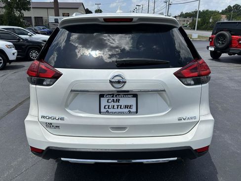 Used 2017 Nissan Rogue SV AWD/4WD image 14