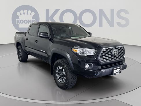Used 2020 Toyota Tacoma TRD Off-Road w/ Technology Package AWD/4WD image 10