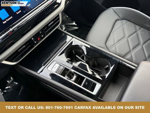 Used 2025 Volkswagen Atlas Peak Edition SE image 25