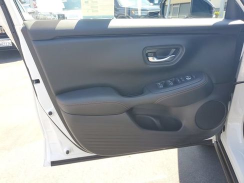 Certified 2025 Honda HR-V Sport image 18