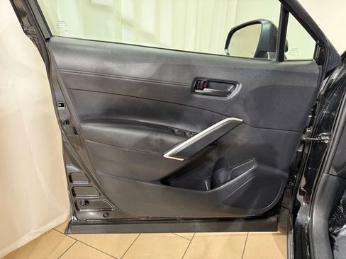 Used 2025 Toyota Corolla Cross AWD Hybrid w/ Moonroof Package image 15