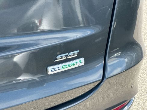 Used 2020 Ford Fusion SE w/ Equipment Group 151A image 18