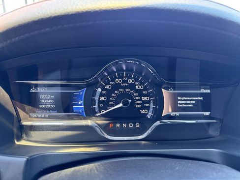 Used 2015 Lincoln MKS FWD image 44