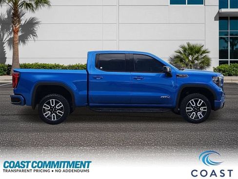 Used 2024 GMC Sierra 1500 AT4 w/ Technology Package AWD/4WD image 5