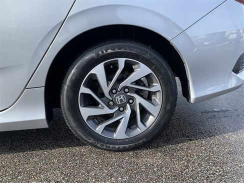 Used 2017 Honda Civic EX image 10