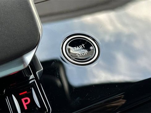 Certified 2025 Land Rover Range Rover Sport SE image 22