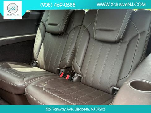 Used 2017 Mercedes-Benz GLS 450 4MATIC image 33