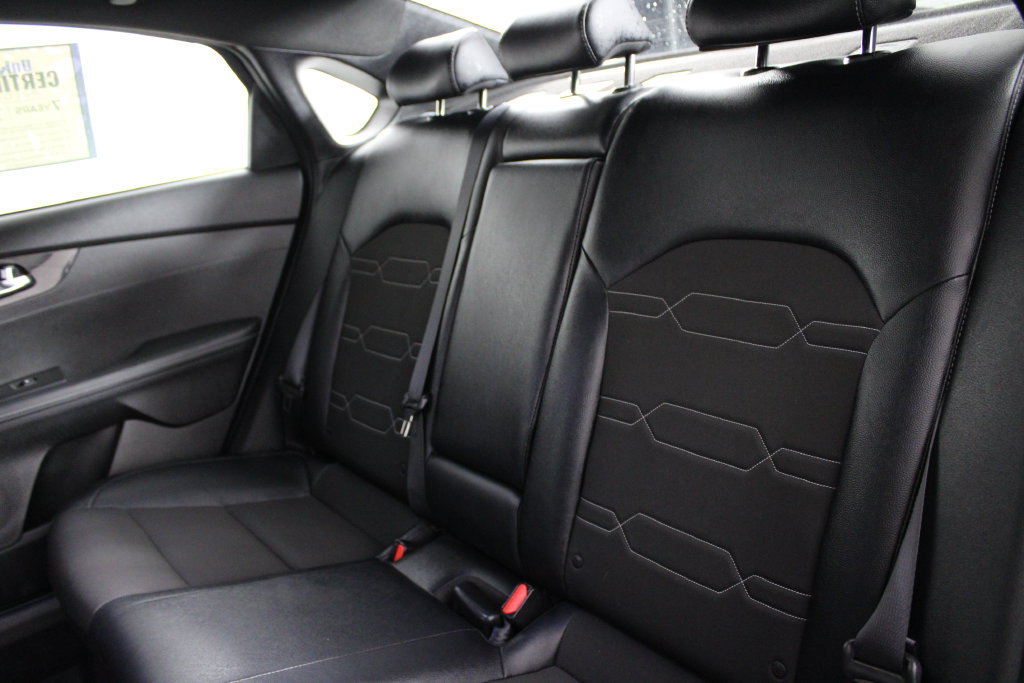 Used 2023 Kia Forte GT-Line w/ GT-Line Premium Package FWD image 18