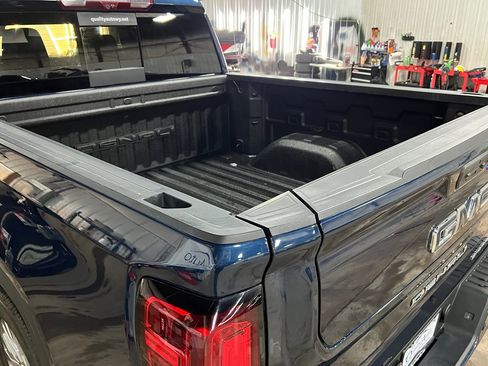 Used 2021 GMC Sierra 1500 Denali w/ Denali Ultimate Package image 8