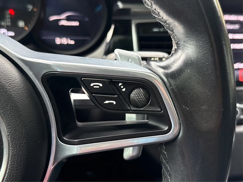 Used 2018 Porsche Macan Sport Edition AWD/4WD image 36