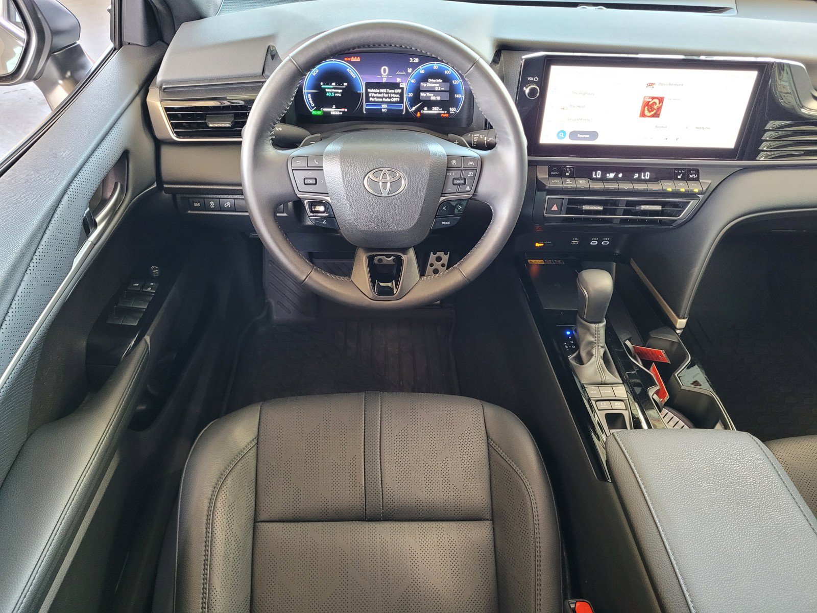 Used 2025 Toyota Camry XSE FWD image 7