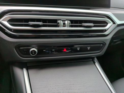 Used 2024 BMW i4 eDrive35 w/ Premium Package RWD image 19