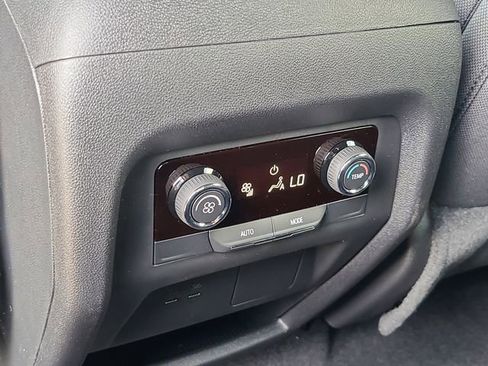 New 2026 Chevrolet Traverse LT FWD image 13